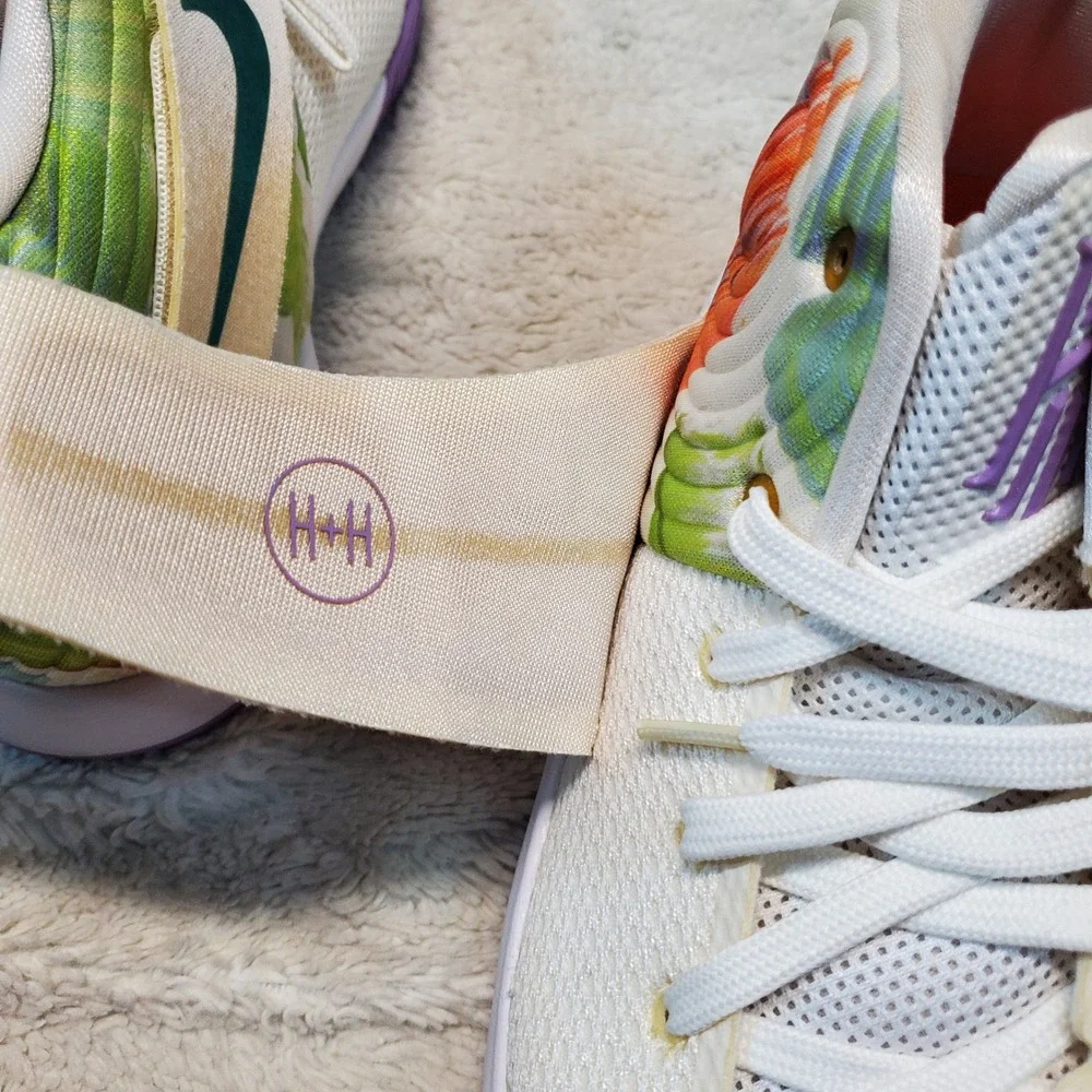 Nike Kyrie 2 White Lilac Purple Easter Colorful Casual Logo Mid Top Sneaker 6 Y